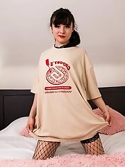 GROOBYGIRLS Velvet Touch Endless Tease a captivating striptease performance