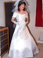 Tranny tart enjoys the taste of cum