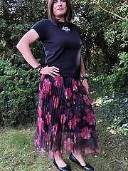 Superb t girl hookers are fucking outdoors showcasing wild passion